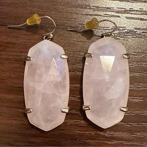 EUC Kendra Rose Quartz Esme Earrings in Yellow Gold